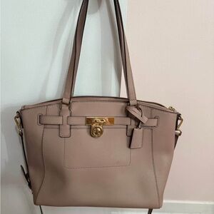 Michael Kors Hamilton Traveler large Leather Satchel-blush